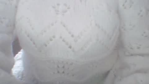 Snapshot of whitesweater chatting on 12.04.24 whitesweater online show from 12.04.24