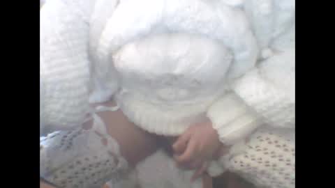 Snapshot of whitesweater chatting on 03.06.25 whitesweater online show from 03.06.25