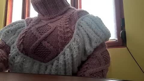 whitesweater online show from 12.15.25