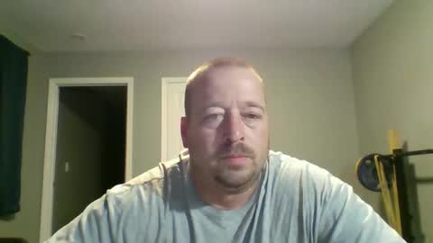 Snapshot of whitewolf850212 chatting on 10.21.25 white wolf jeremy online show from 10.21.25