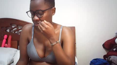 whitney_ly online show from 08.04.26