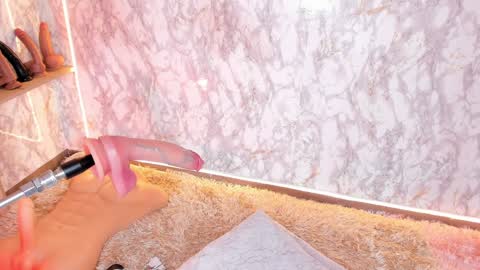 whitneyyfox online show from 01.20.25