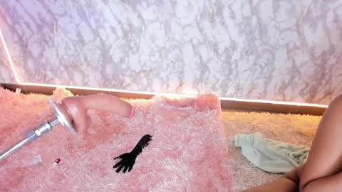 whitneyyfox online show from 03.02.25