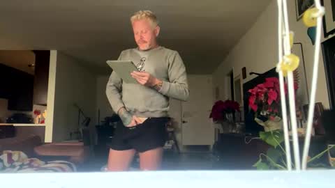 whoawerowhoa online show from 11.23.25