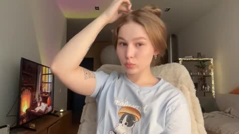 Snapshot of whoisalisa chatting on 11.03.25 Alisa online show from 11.03.25