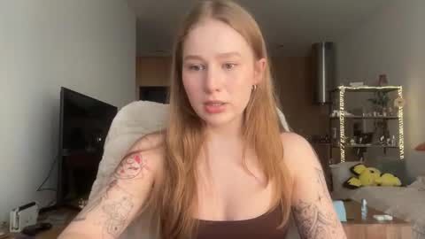 Snapshot of whoisalisa chatting on 11.16.25 Alisa online show from 11.16.25