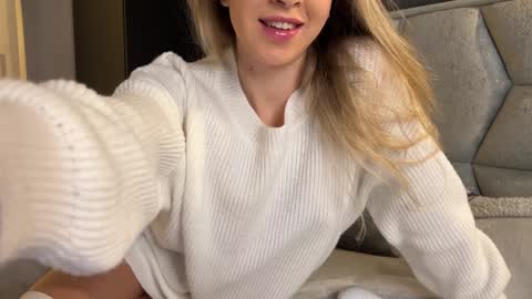 Snapshot of why_____not chatting on 12.20.24 Alice online show from 12.20.24