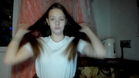 Snapshot of why_again_me chatting on 12.20.24 Veronica online show from 12.20.24