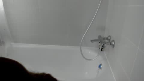 Snapshot of why_again_me chatting on 01.10.25 Veronica online show from 01.10.25