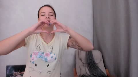 Snapshot of why_again_me chatting on 02.08.25 Veronica online show from 02.08.25