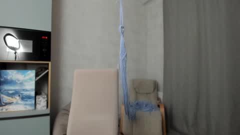 Snapshot of why_again_me chatting on 10.12.25 Veronica online show from 10.12.25