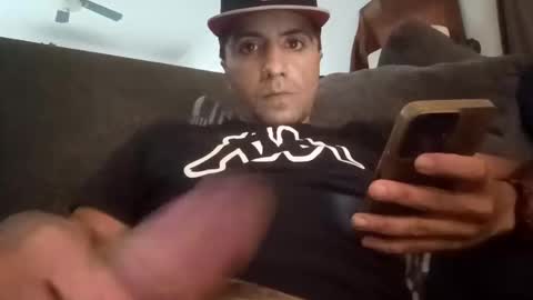 Snapshot of whyyuhcare7022 chatting on 11.19.25 whyyuhcare7022 online show from 11.19.25