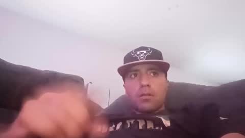 whyyuhcare7022 online show from 11.27.25