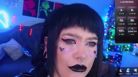 Snapshot of wickedxqueen chatting on 12.20.24 Laura online show from 12.20.24