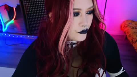 Laura  online show from 06.18.26