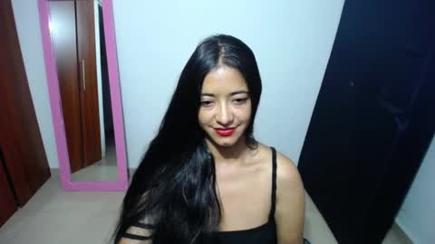 Snapshot of wifhot chatting on 01.17.25 Ilauren online show from 01.17.25