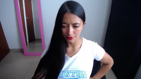Snapshot of wifhot chatting on 02.11.25 Ilauren online show from 02.11.25