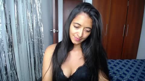 Ilauren online show from 06.11.26