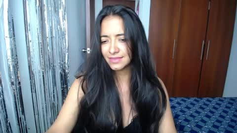 Ilauren online show from 06.20.26