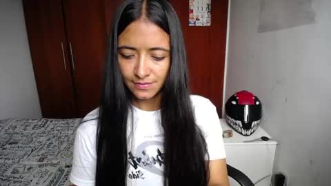 Ilauren online show from 08.04.26