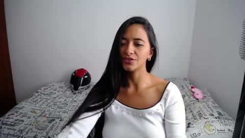 Ilauren online show from 08.05.26
