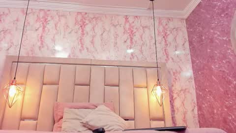 Snapshot of wild_firee_ chatting on 12.21.25 wild_firee_ online show from 12.21.25