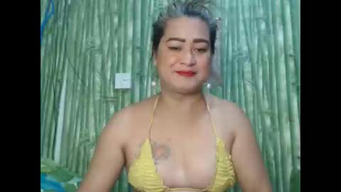 Snapshot of wild_pamela chatting on 12.19.24 loving trans Pamela online show from 12.19.24