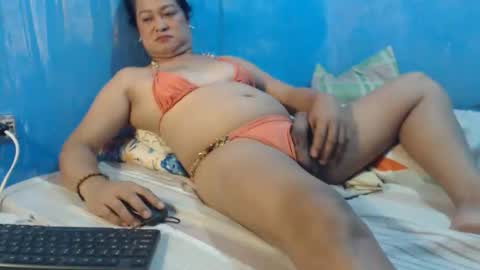 Snapshot of wild_pamela chatting on 09.13.25 loving trans Pamela online show from 09.13.25