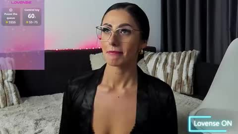 Snapshot of wild_whispers chatting on 11.27.25 WildWhispers online show from 11.27.25