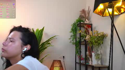 Snapshot of wildahankin chatting on 06.16.26 Mia online show from 06.16.26