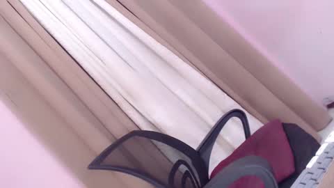 Snapshot of wildbarbie_69 chatting on 11.27.25 barbs online show from 11.27.25