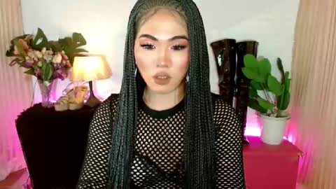 Snapshot of wildhotcore chatting on 12.14.25 Lianelaiza online show from 12.14.25