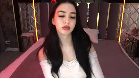 Alena online show from 11.26.25