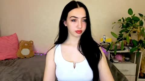 Alena online show from 05.17.26