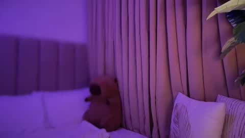 Snapshot of wildkittytrans chatting on 02.14.26 CHRISTINE online show from 02.14.26