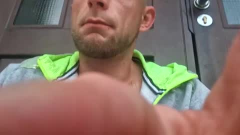 Snapshot of wildmike93 chatting on 09.28.25 wildmike93 online show from 09.28.25