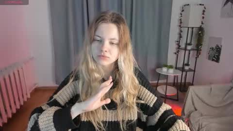 Snapshot of wildopal chatting on 11.16.25 Mila 3 online show from 11.16.25