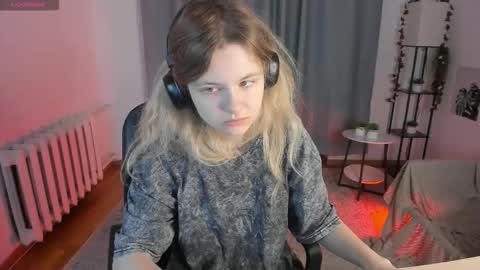 Snapshot of wildopal chatting on 12.04.25 Mila 3 online show from 12.04.25