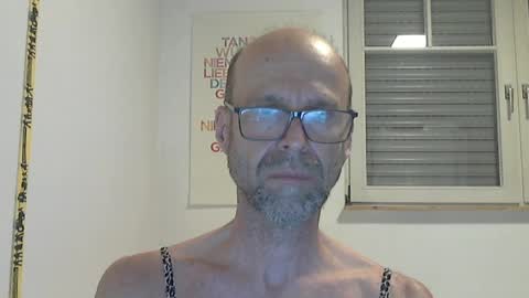 Snapshot of willbillbillwill chatting on 03.30.26 Lilian online show from 03.30.26