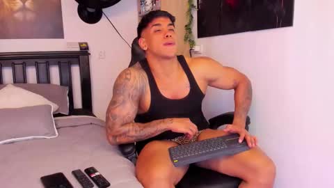 Snapshot of william_dracko9 chatting on 10.11.25 Dracko online show from 10.11.25