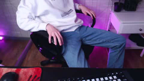 will online show from 01.04.25