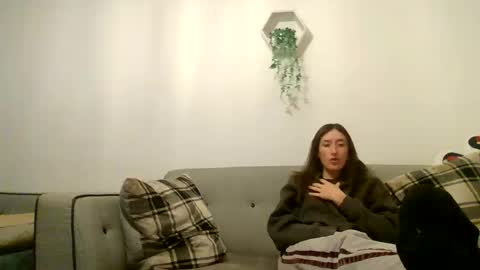 Snapshot of willy_est_95 chatting on 11.24.25 willy_est_95 online show from 11.24.25