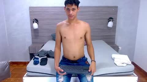 Wiltom online show from 11.15.25