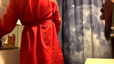 Snapshot of wiltryanything2x chatting on 11.12.25 Will online show from 11.12.25