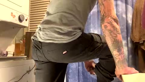 Snapshot of wiltryanything2x chatting on 11.22.25 Will online show from 11.22.25