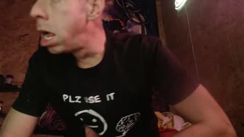 wimozz80 online show from 10.26.25