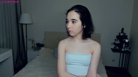 Snapshot of wine_on_lips chatting on 01.06.25 Amalia and Mia online show from 01.06.25