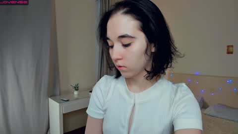 Snapshot of wine_on_lips chatting on 01.12.25 Amalia and Mia online show from 01.12.25