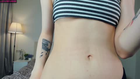 Snapshot of wine_on_lips chatting on 01.15.25 Amalia and Mia online show from 01.15.25