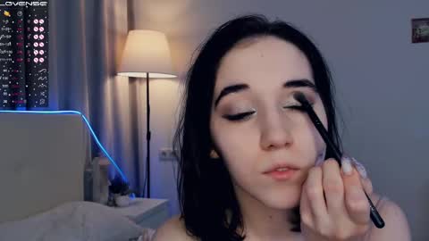 Snapshot of wine_on_lips chatting on 02.18.25 Amalia and Mia online show from 02.18.25